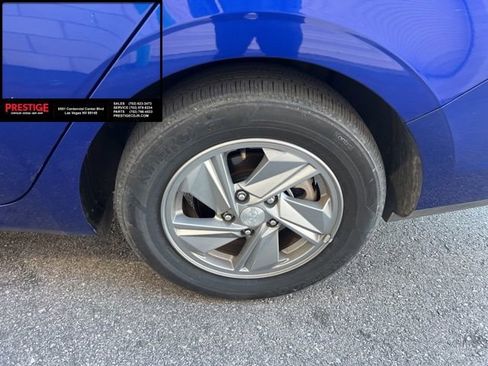 Used 2024 Hyundai Elantra SE image 11