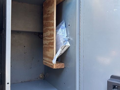 Used 2015 Chevrolet Express 2500 Work Van image 9