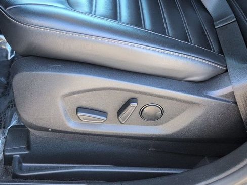 Used 2024 Ford Edge SEL image 14