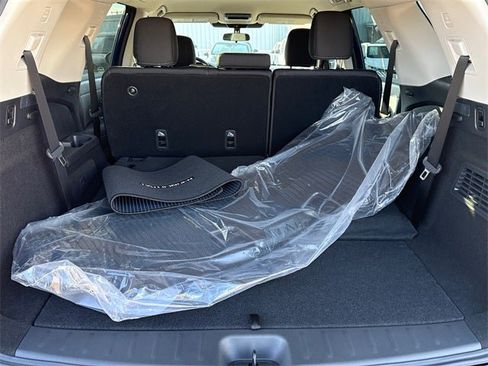 New 2026 Nissan Pathfinder SV image 12