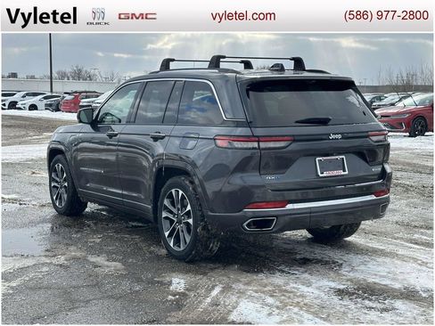Used 2022 Jeep Grand Cherokee Overland w/ Advanced Protech Group III image 4