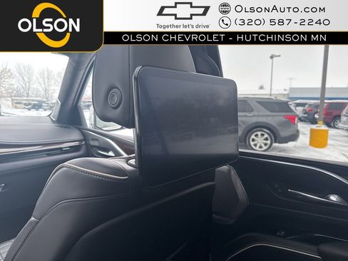 Used 2022 Cadillac Escalade ESV Premium Luxury Platinum image 31