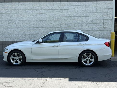 Used 2015 BMW 320i Sedan RWD image 13