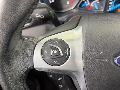 Used 2013 Ford Escape Titanium w/ Parking Technology Pkg FWD image 29