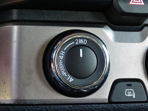 Used 2021 Toyota Tacoma SR5 w/ Trail Edition AWD/4WD image 31