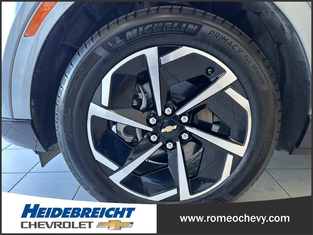 Used 2024 Chevrolet Equinox EV LT FWD image 7