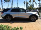Used 2022 Ford Explorer XLT w/ Equipment Group 202A image 5