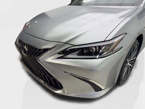 Used 2022 Lexus ES 350 w/ Premium Package image 16