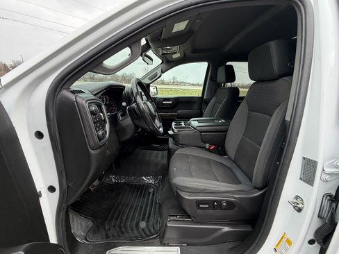 Used 2019 Chevrolet Silverado 1500 LT w/ All-Star Edition AWD/4WD image 12