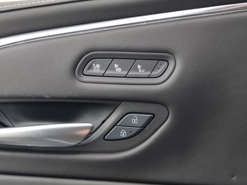 Used 2024 Cadillac Escalade V w/ LPO, ONYX Package image 13