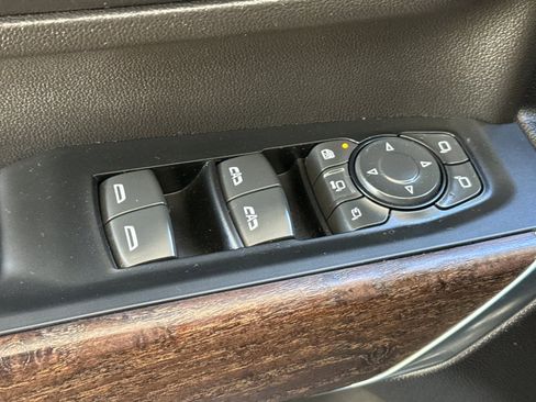 Used 2022 GMC Sierra 2500 Denali w/ Denali Ultimate Package image 13