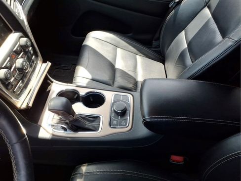 Used 2016 Jeep Grand Cherokee Limited AWD/4WD image 14