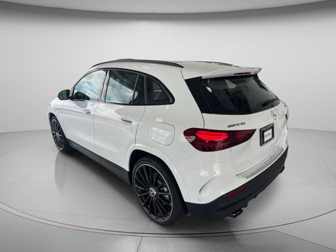 New 2025 Mercedes-Benz GLA 35 AMG 4MATIC image 3