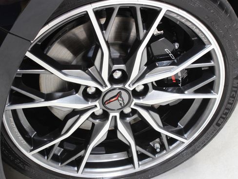 Used 2025 Chevrolet Corvette Stingray Preferred Conv w/ Z51 Performance Package image 31