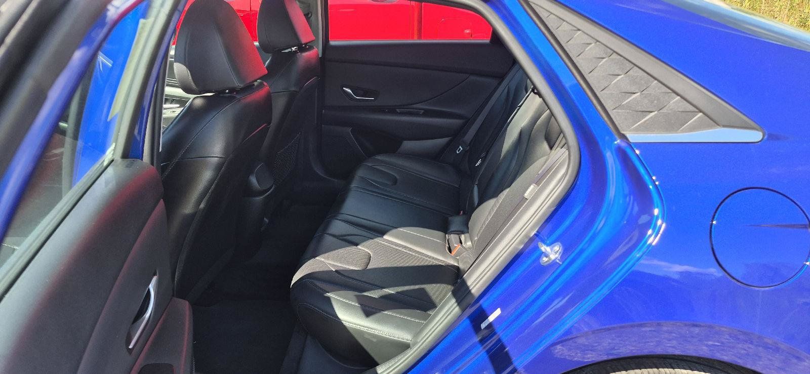Used 2024 Hyundai Elantra Limited FWD image 7