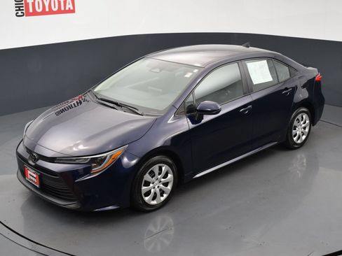 Used 2025 Toyota Corolla LE FWD image 23