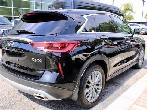 Certified 2025 INFINITI QX50 Luxe image 9