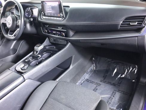 Used 2023 Nissan Rogue SV image 39