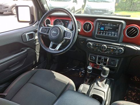 Used 2021 Jeep Wrangler Unlimited Rubicon w/ LED Lighting Group AWD/4WD image 15