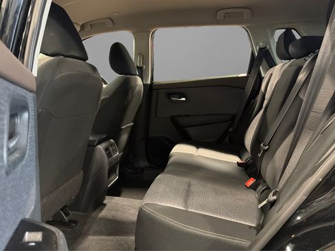 Used 2023 Nissan Rogue SV AWD/4WD image 34