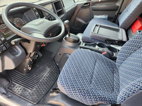 New 2024 Chevrolet Low Cab Forward image 4