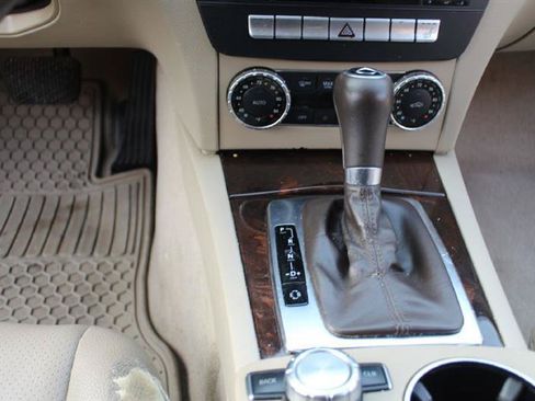 Used 2014 Mercedes-Benz C 250 Sedan image 17
