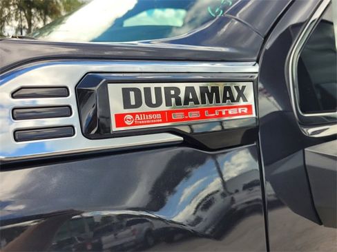 New 2025 GMC Sierra 2500 Denali w/ Denali Reserve Package image 3