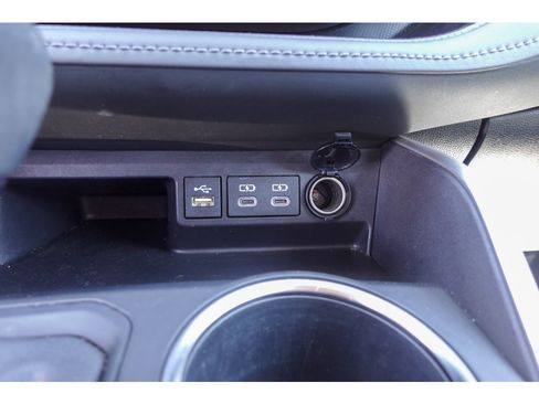 Used 2023 Toyota Highlander LE AWD/4WD image 22