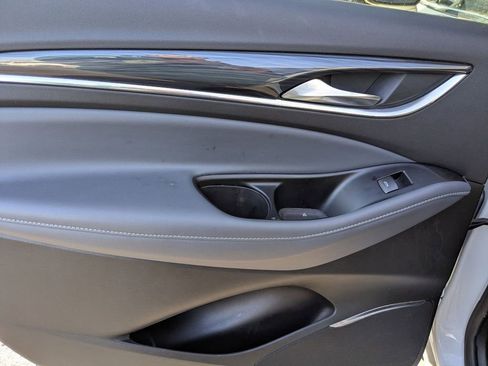 Used 2024 Buick Enclave Premium image 28