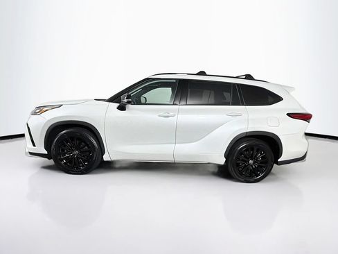 Used 2023 Toyota Highlander XSE AWD/4WD image 6