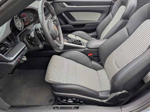 Certified 2024 Porsche 911 Turbo image 21