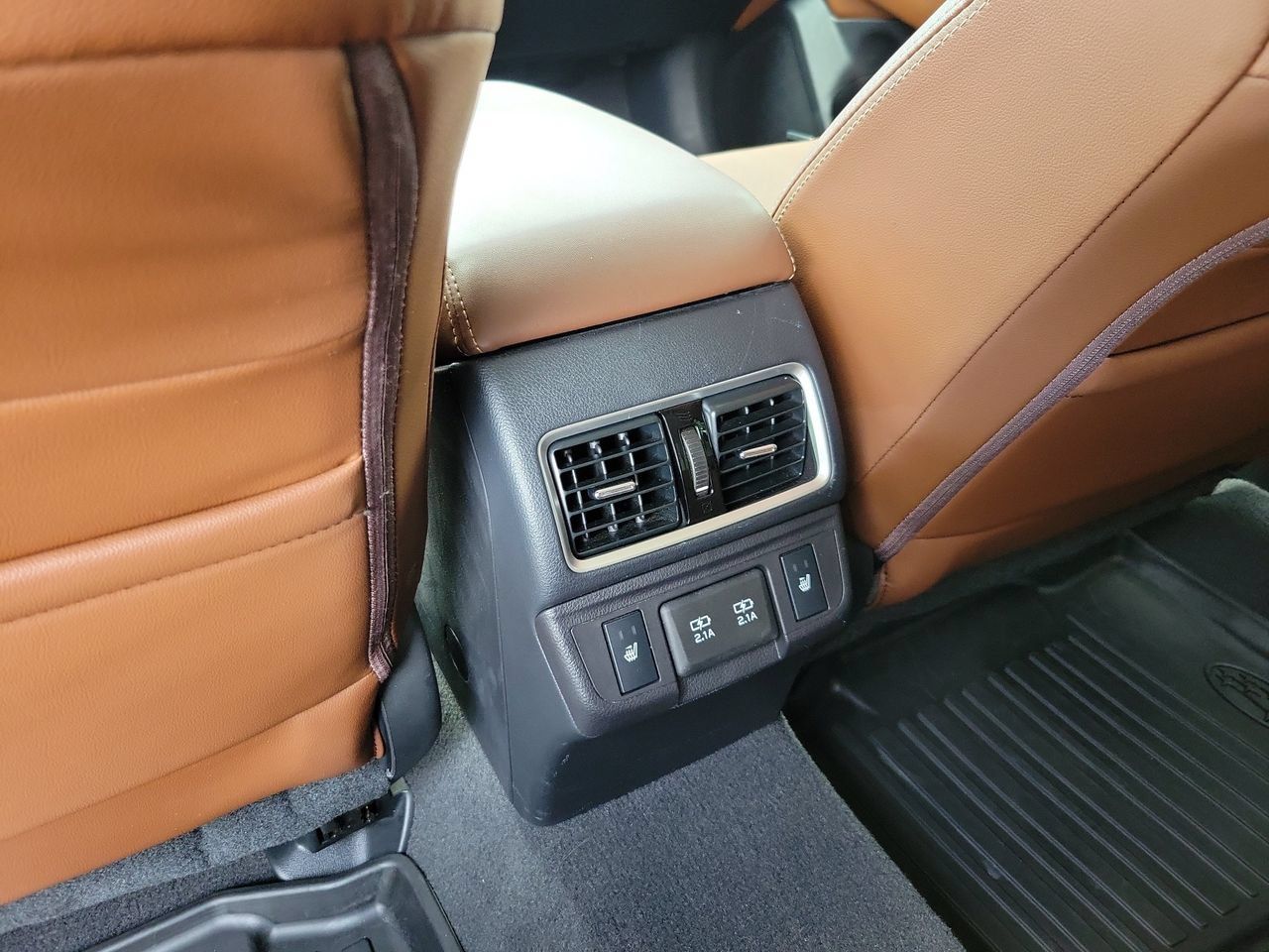 Used 2019 Subaru Outback 3.6R Touring AWD/4WD image 12