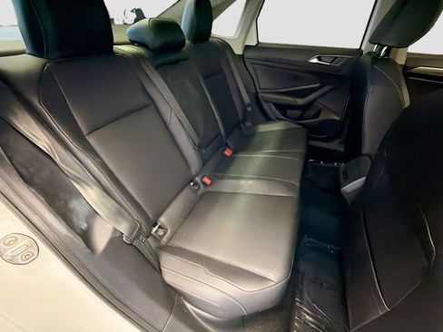 Used 2019 Volkswagen Jetta SE w/ Cold Weather Package image 13