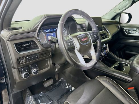 Used 2021 GMC Yukon XL SLT AWD/4WD image 23