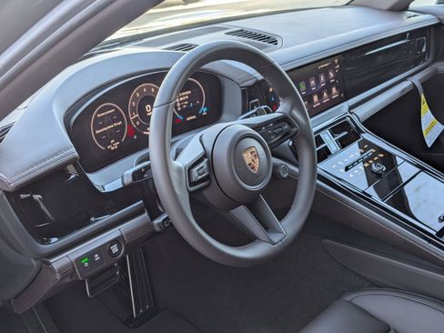 New 2026 Porsche Panamera image 4