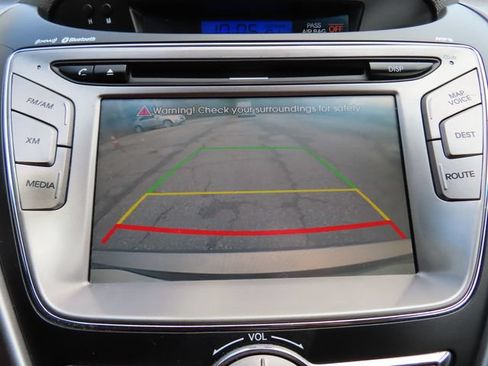Used 2013 Hyundai Elantra Limited w/ Technology Pkg FWD image 18