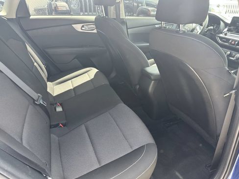 Used 2023 Kia Forte LXS w/ LXS Technology Package FWD image 11
