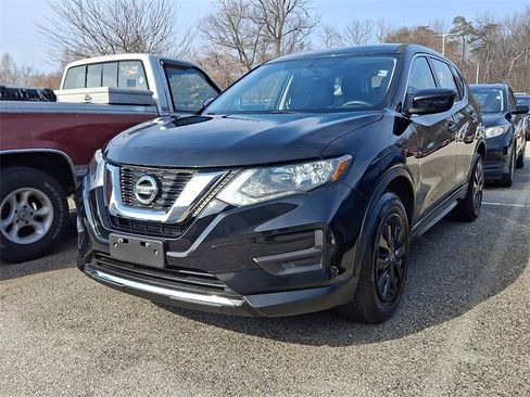 Used 2017 Nissan Rogue S image 3