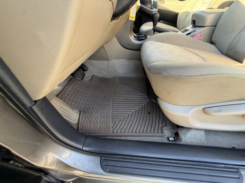 Used 2011 Toyota RAV4 FWD 4dr 4-cyl 4-Spd AT (Natl) w/ Base L4 Extra Value Pkg image 13