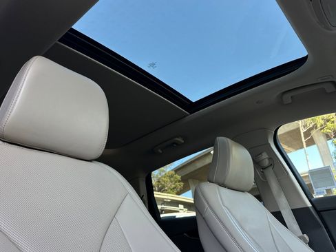 Certified 2021 Lincoln Nautilus Reserve image 16