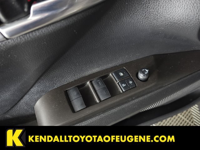 Used 2022 Toyota Camry SE FWD image 22