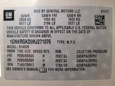 Used 2017 Chevrolet Traverse LT w/ Style and Technology Package FWD image 33