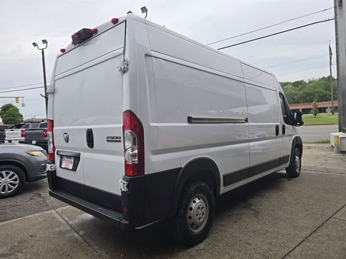 Used 2023 RAM ProMaster 2500 FWD image 4