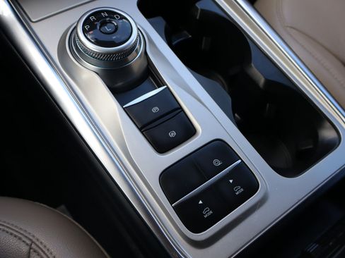 Used 2022 Ford Explorer Limited w/ Equipment Group 301A image 14