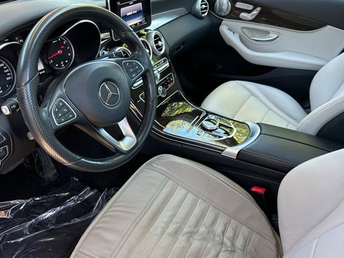 Used 2017 Mercedes-Benz C 300 Sedan image 4