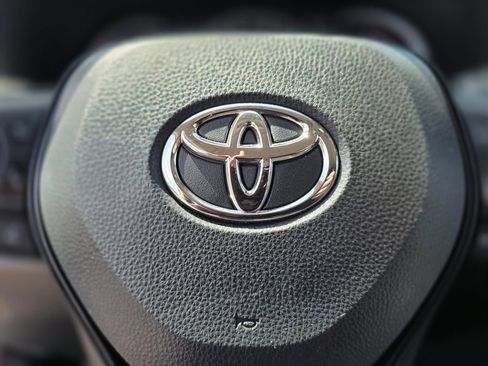 Used 2024 Toyota RAV4 XLE FWD image 25