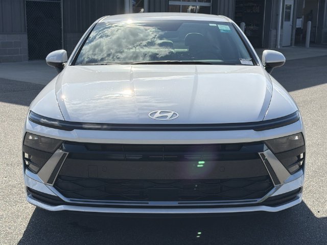 Certified 2025 Hyundai Sonata SEL AWD/4WD image 16