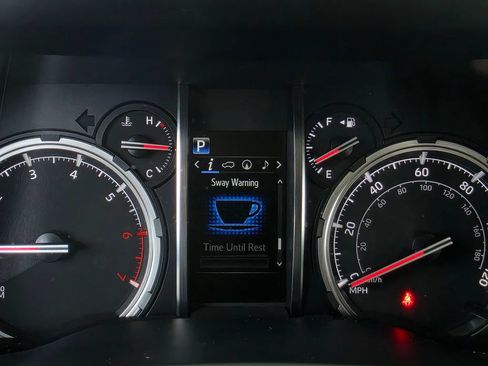Used 2021 Toyota 4Runner TRD Off-Road Premium w/ Moonroof Package AWD/4WD image 30