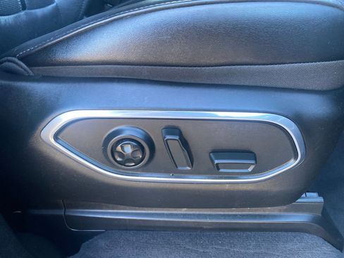 Used 2024 Jeep Wagoneer Series II w/ Flexible Seating Group RWD image 22