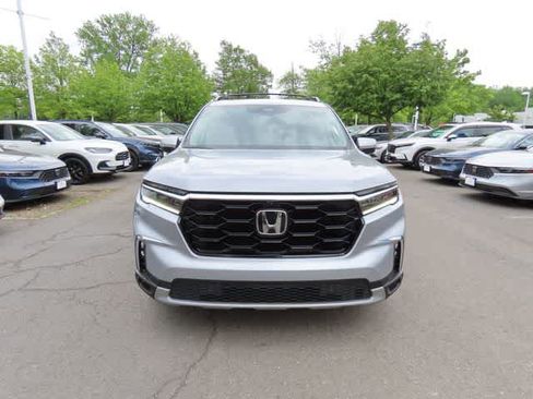 Used 2023 Honda Pilot Elite image 6